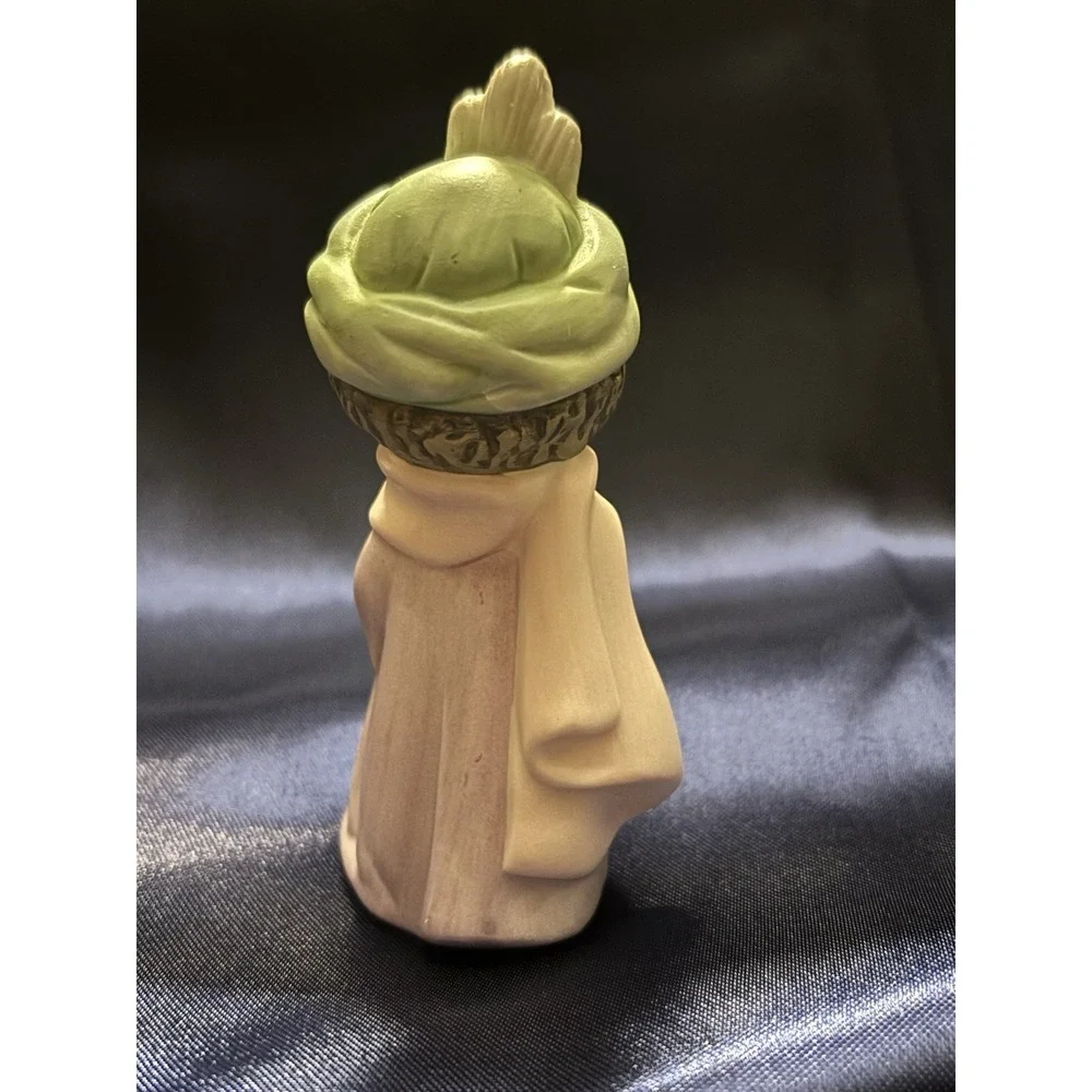 Vintage 1986 Avon Heavenly Blessings Nativity Balthasar Porcelain Figurine [A1]